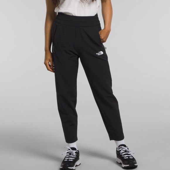 The North Face Pants - North Face Woven Cargo Trek grid pant NWT